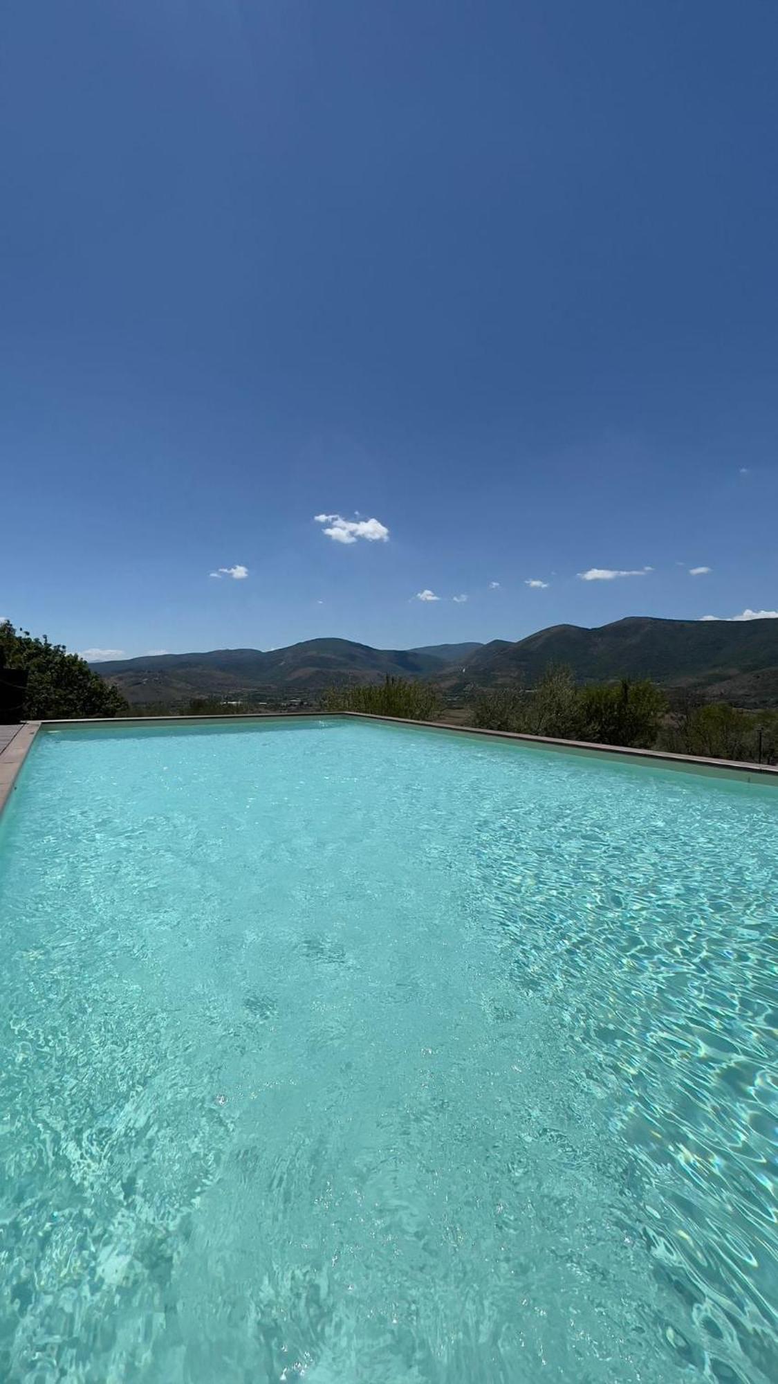 Hotel Al Casolare Ofena Esterno foto
